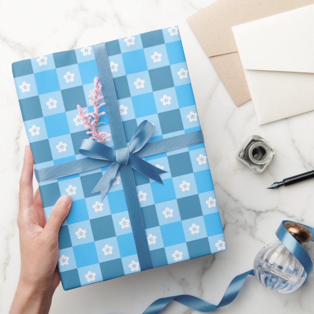 Blaue karierte Floral Geschenkpapier (Schenken)