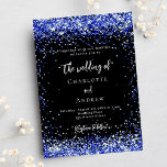 Blaue Konfetti-Hochzeit Einladungspostkarte<br><div class="desc">Stilvoll schwarzer Hintergrund mit königsblauen Konfetti. Personalisieren Sie Ihre Namen und Details und fügen Sie diese hinzu.</div>