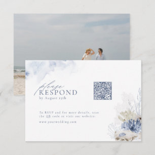 Blaue Korallen & Muscheln Strandhochzeit QR-Code RSVP Karte