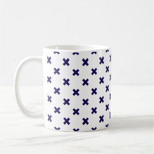 Blaue Kreuzstiche auf weiß Kaffeetasse