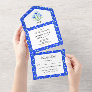 Blaue Krokusblumen auf einer Hochzeitseinladung All In One Einladung