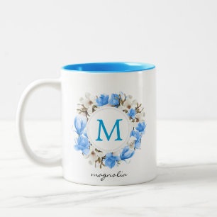 Blaue Magnolia-Wreath-Monogramm Zweifarbige Tasse