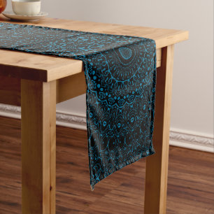 Blaue Mandala mit ornamentaler Symmetrie Großer Tischläufer