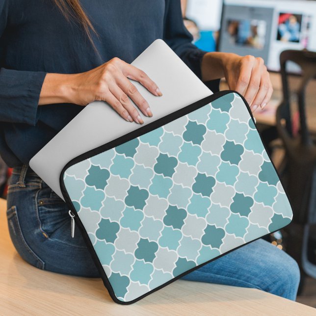 Blaue marokkanische Trellis, Latticework, Quatrefo Laptopschutzhülle (Von Creator hochgeladen)