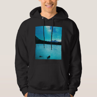 Blaue Milchstraßen-Galaxie über dem Mountain Lake Hoodie