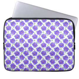 Blaue mit Blumenpelargonie auf irgendeiner Farbe Laptopschutzhülle