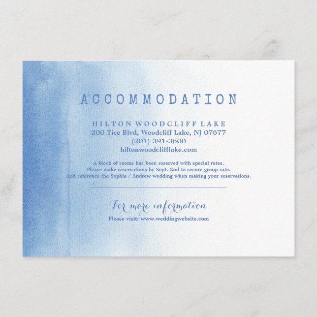 Blaue, moderne Hochzeitsunterkunft am Strand Begleitkarte (Vorderseite)