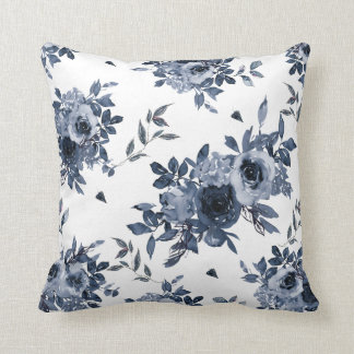 Blaue Navy Blumen auf Weiß Kissen