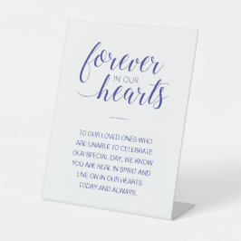 Blaue Navy für immer bei einer Hochzeit im Herzen Sockelschild