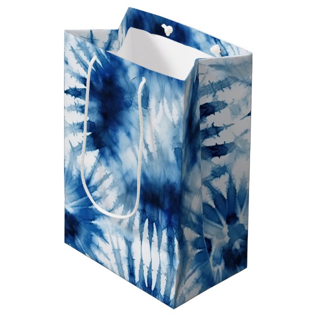 Blaue Navy White Strip Gefärbte Krawatte Mittlere Geschenktüte (Vorderseite Schrägansicht)