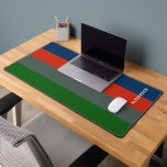 Blaue Orange Grünstreifen Muster Personalisiert Schreibtischunterlage<br><div class="desc">Richten Sie Ihren Arbeitsbereich mit der Personalisierten Schreibtischmatte Blau, Orange und Green Stripes aus. Mit seinem kühlen und farbenfrohen gestreiften Design sorgt diese Matte für eine glatte Oberfläche für Tastatur und Maus und fügt Ihrem Schreibtisch eine moderne Touch hinzu. Passen Sie es mit einem Namen für eine einzigartige und persönliche...</div>
