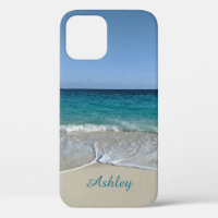 Blaue Ozeanwellen an einem karibischen Strand V2