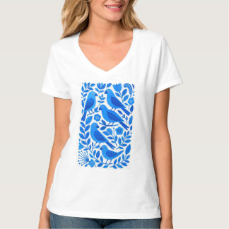 Blaue Papageien und Blätter T-Shirt