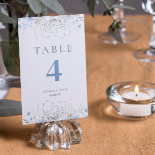 Blaue Periwinkle-Wildblumenhochzeit Tischnummer