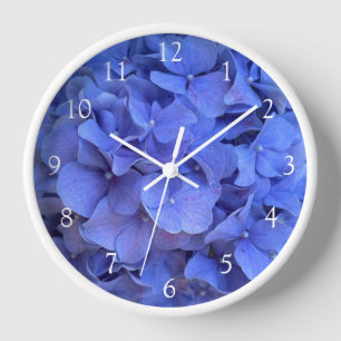 Blaue Perwinkle, elegante Blumenhydrangeas Uhr