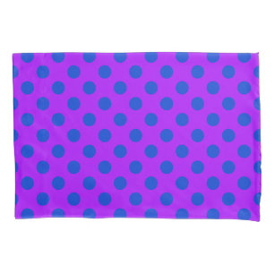 Blaue Polka Punkte auf lila Kissenbezug