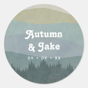 Blaue Retro-Berge und Wald-Hochzeitsgeschenk Runder Aufkleber