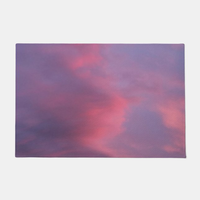 Blaue rosa Wolken Fußmatte (Vorderseite)