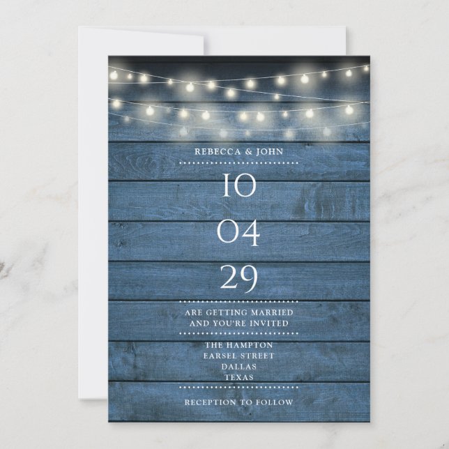 Blaue Rustikale Holzzeichenbeleuchtung Hochzeitsta Einladung (Vorderseite)