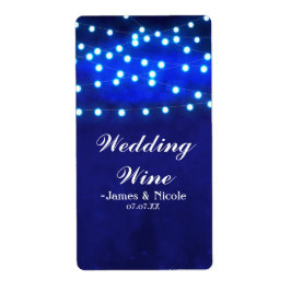 Blaue Saitenleuchten Rustikale Hochzeitsfeier Wein