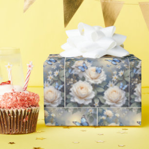 Blaue Schmetterlinge in einem weißen Rosengarten Geschenkpapier