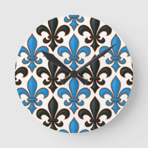 Blaue schwarze barocke Fleur-de-lis-Musterdesign  Runde Wanduhr