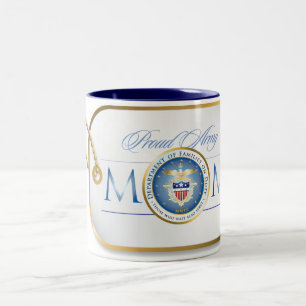 Blaue stolze Armee-Mama-Hundeplakette Zweifarbige Tasse