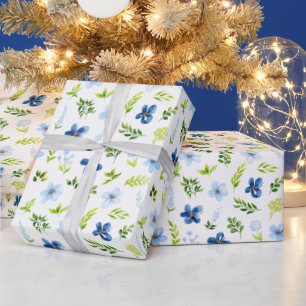 Blaue und babyblaue Blumen mit Blattmuster Geschenkpapier