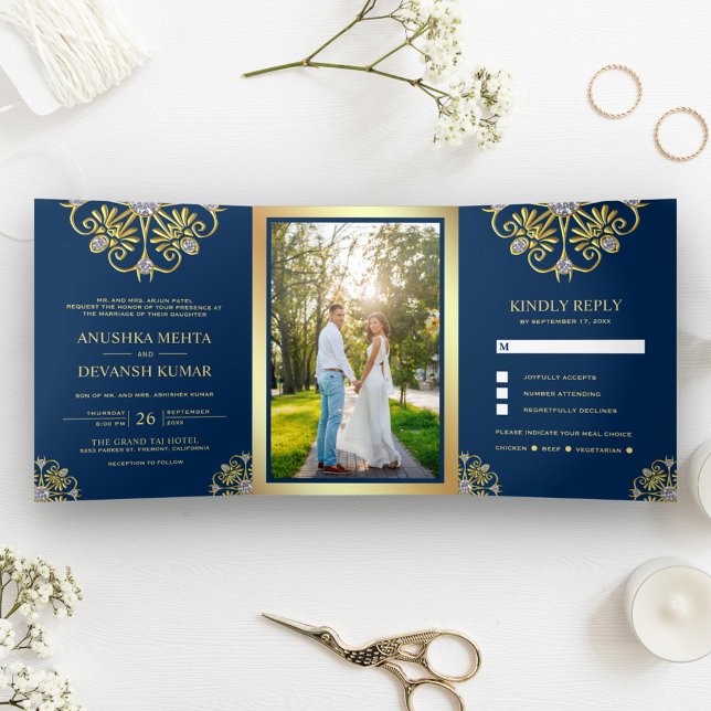 Blaue und goldene traditionelle Mandala-Hochzeit Dreifach Gefaltete Einladung (Von Creator hochgeladen)