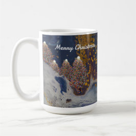Blaue und goldene Weihnachtsbäume in der nächtlich Kaffeetasse