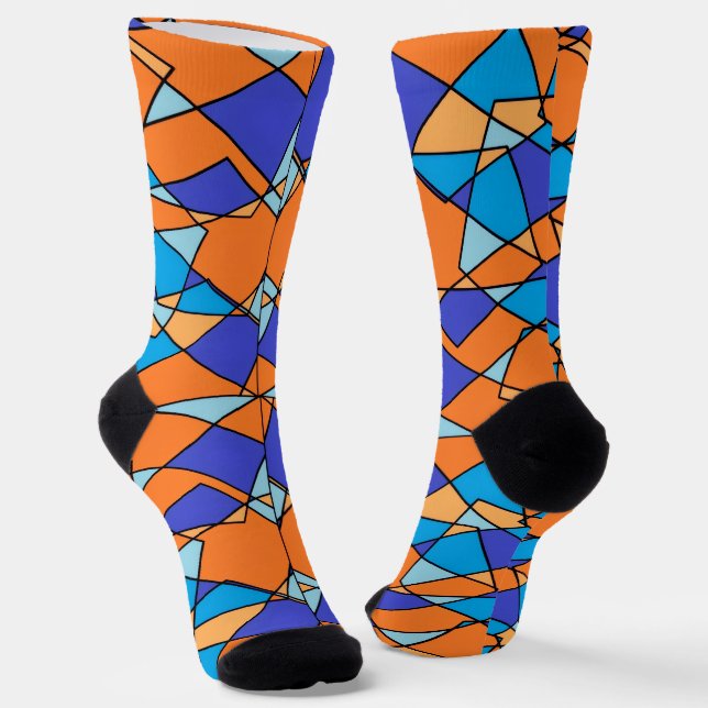 Blaue und orangefarbene Socken mit geometrischem M (Gewinkelt)