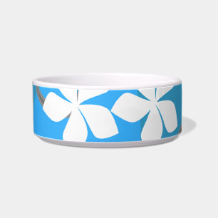 Blaue und weiße Blumen. Blumenmuster Napf