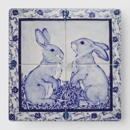 Blaue und weiße Bunny Rabbit Tile Clock Dedham Nav Quadratische Wanduhr