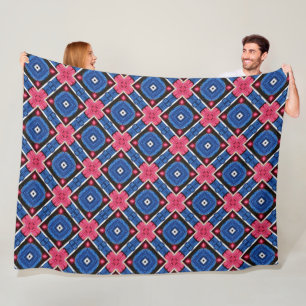 Blaue und weiße Diamanten und rote Kreise Fleecedecke