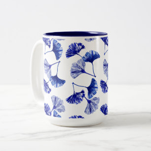 Blaue und weiße Gingko-Blätter Zweifarbige Tasse