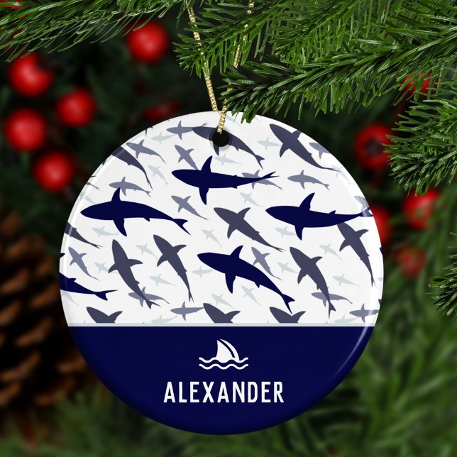 Blaue und weiße Hai Muster mit Namen Junge Weihnac Keramik Ornament (Von Creator hochgeladen)