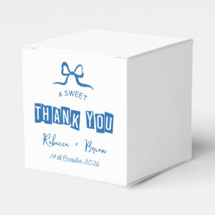 Blaue und weiße Hand gezeichnete Bow Sketch-Hochze Geschenkschachtel