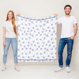 Blaue und weiße Hortensien-Botanical-Toile-Muster  Fleecedecke