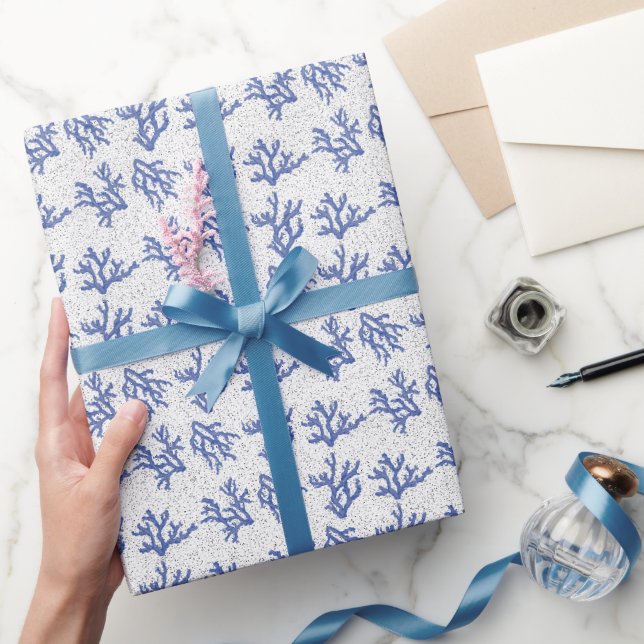 Blaue und weiße Korallenalterung Geschenkpapier (Schenken)