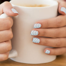 Blaue und weiße Nagelkonstruktion 