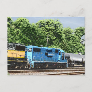 Blaue und weiße "smurf"-Lokomotive des KN-Codes 49 Postkarte