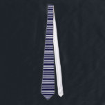 Blaue und weiße Streifen Krawatte<br><div class="desc">Elegantes Blau-Weiß-Streifen-Muster</div>