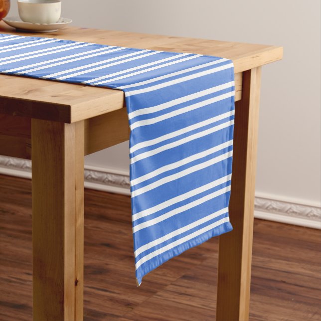 Blaue und weiße Streifen Mittelgroßer Tischläufer (Beispiel)