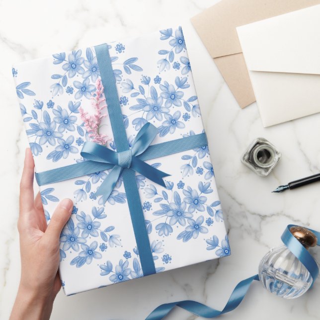 Blaue Wasserfarbe Bouquet Muster Geschenkpapier (Schenken)