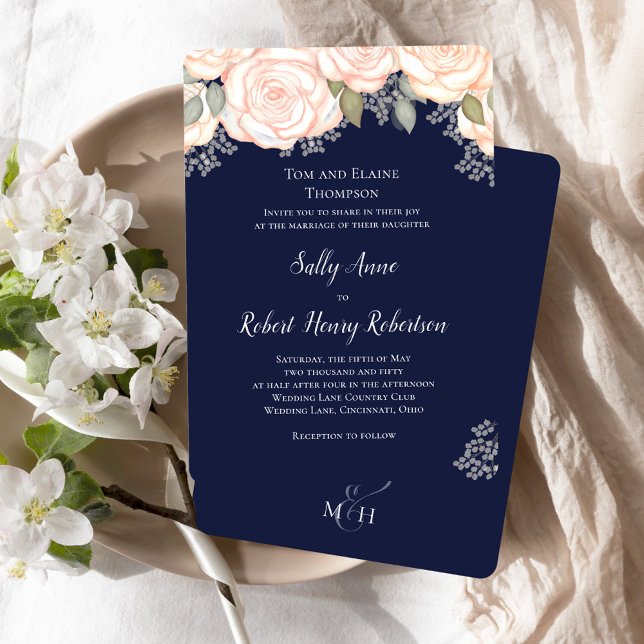 Blaue Wasserfarbe Hochzeitsflora Einladung (Navy blue wedding invitation with blush pink floral design.)