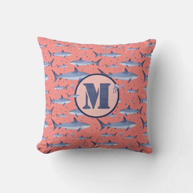 Blaue Wasserfarbe Monogram Hai Qualle auf Korallen Kissen (Vorderseite)