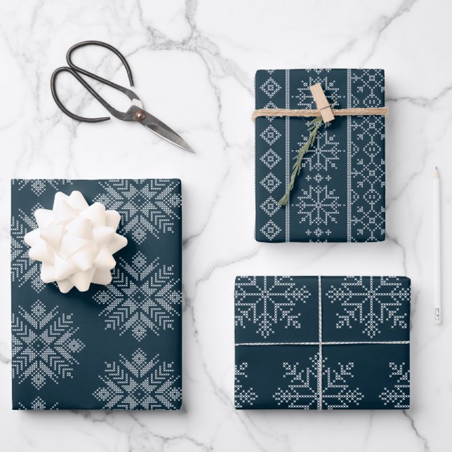 Blaue Weihnachtscreme Winterschneeflocke Geschenkpapier Set (Vorderseite)