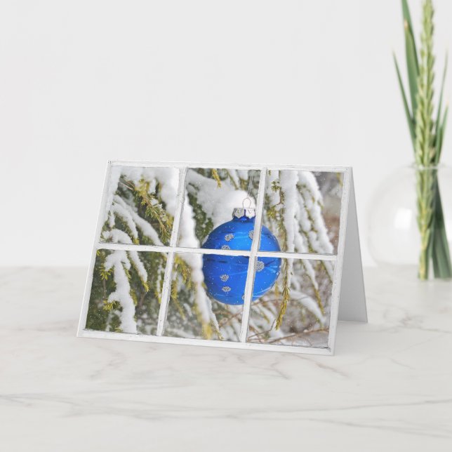 Blaue Weihnachtsschmuck im Fenster Karte (Vorderseite)