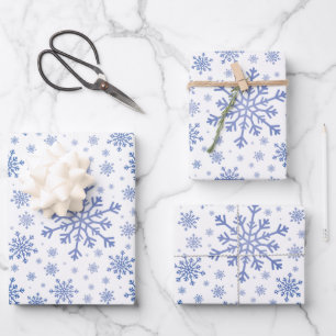 Blaue Weihnachtsschneeflocken im Winter Weiß Geschenkpapier Set
