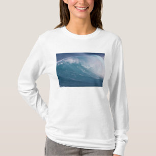 Blaue Welle kracht, Maui, Hawaii, USA T-Shirt